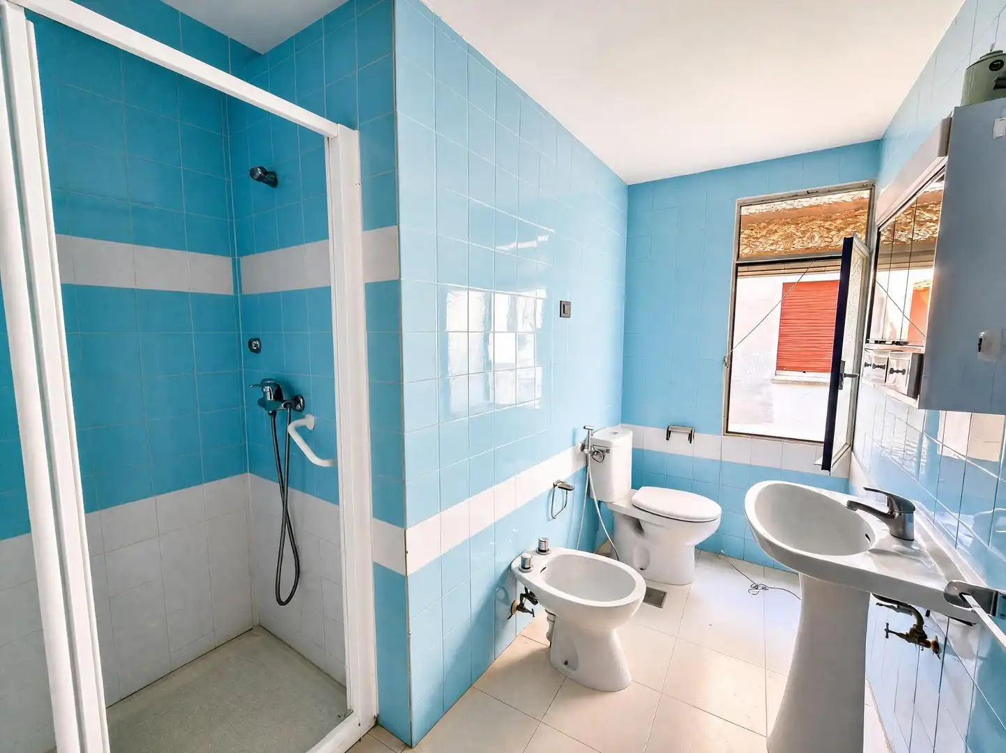 Baño de Piso en venta en Plasencia con Calefacción, Terraza y Balcón