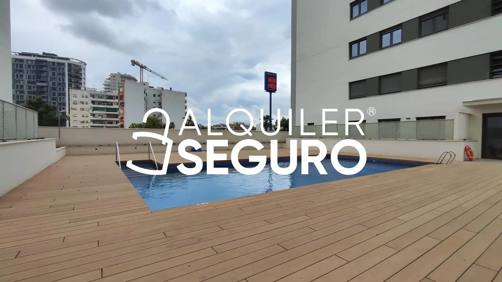 Piscina de Piso de alquiler en Valencia con Aire acondicionado, Calefacción y Terraza