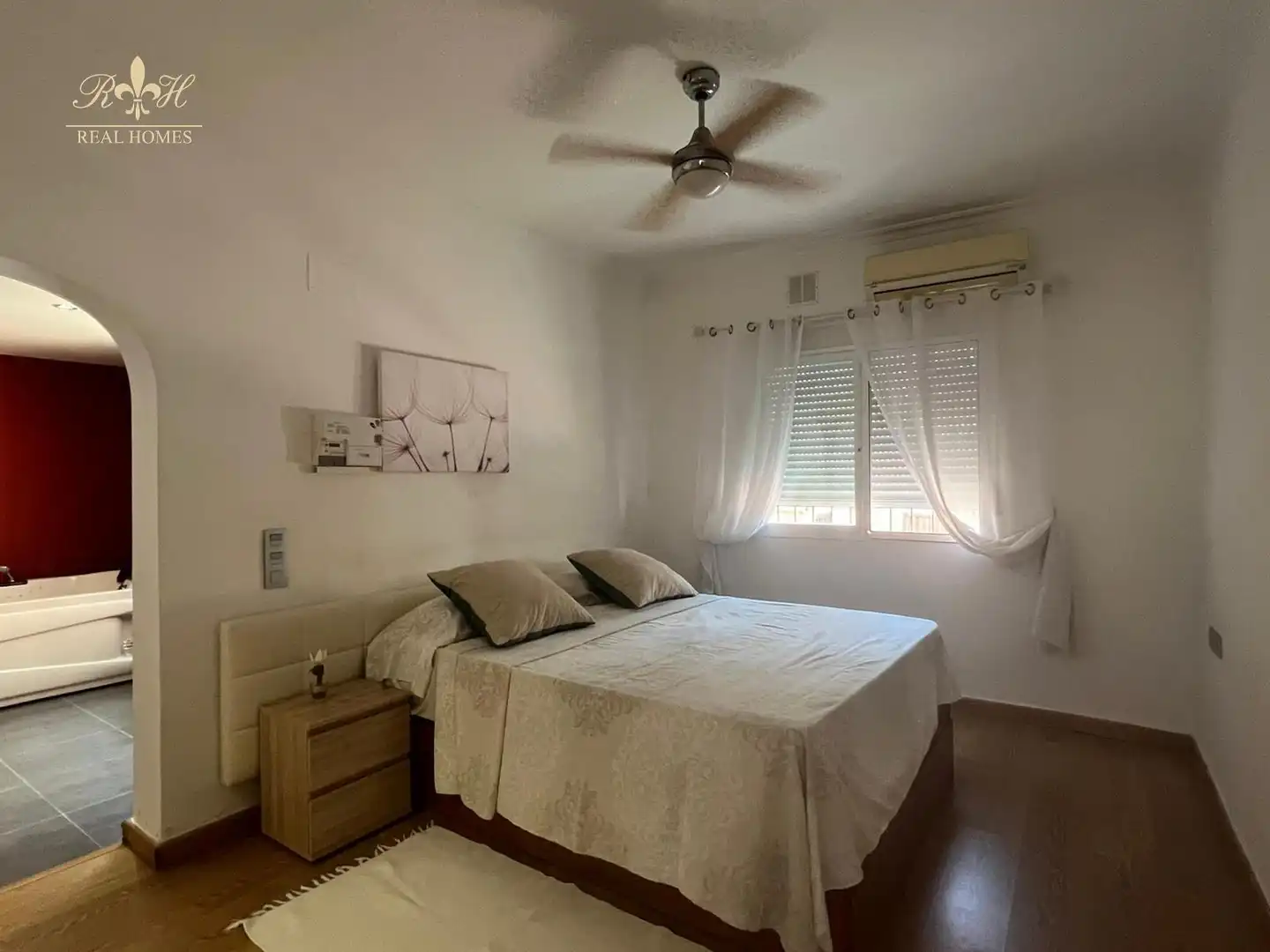 Habitación de Casa o chalet de alquiler en L'Alfàs del Pi con Aire acondicionado, Trastero y Piscina