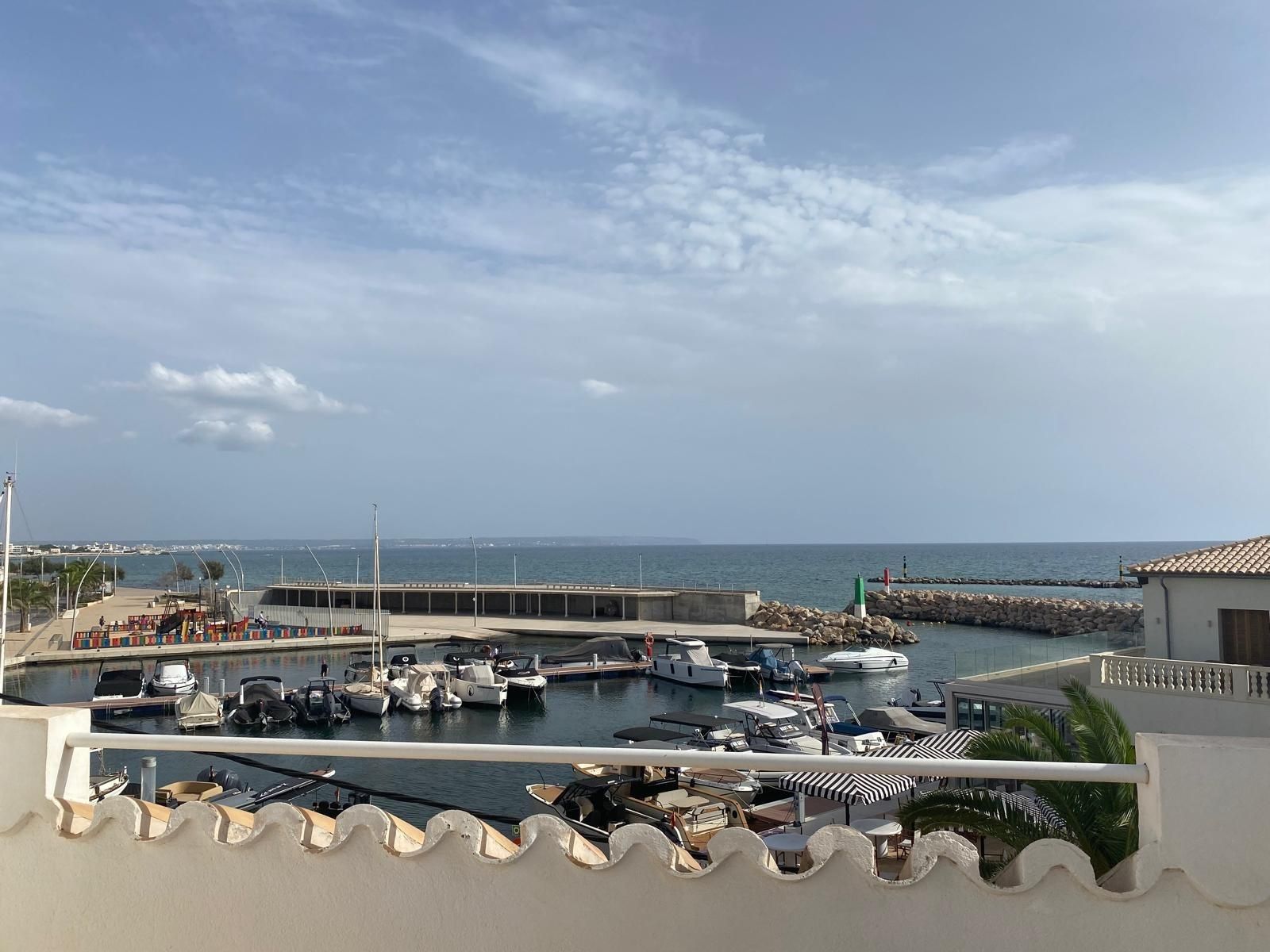 Vista exterior de Casa adosada de alquiler en  Palma de Mallorca con Calefacción y Terraza