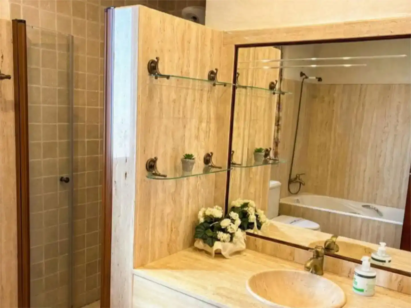 Bany de Casa o xalet en venda en Covaleda amb Jardí privat, Parquet i Moblat