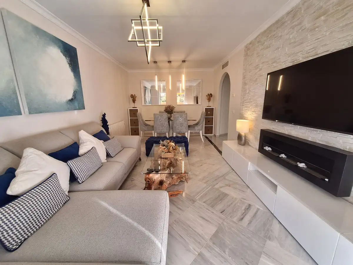 Apartament amb piscina en venda a Avenida Conde Rudi, imagen 8