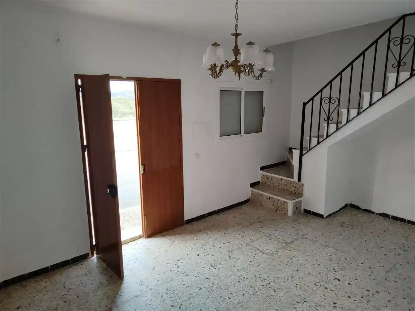 Casa adosada en venda en Setenil de las Bodegas amb Traster