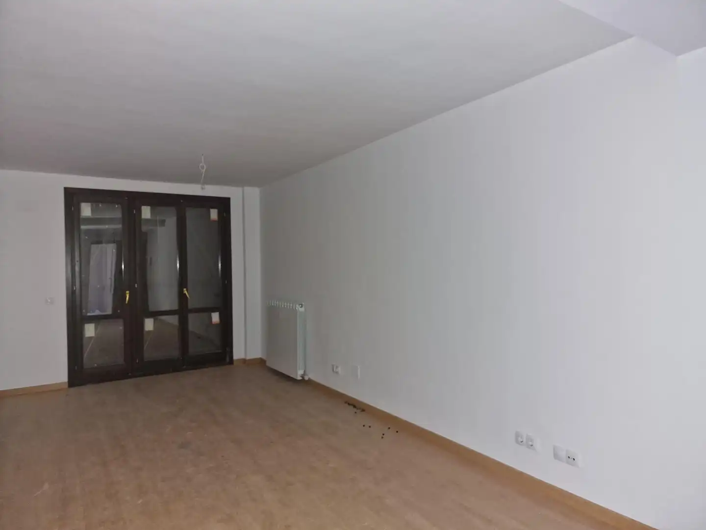 Buildings for sale in Aisa