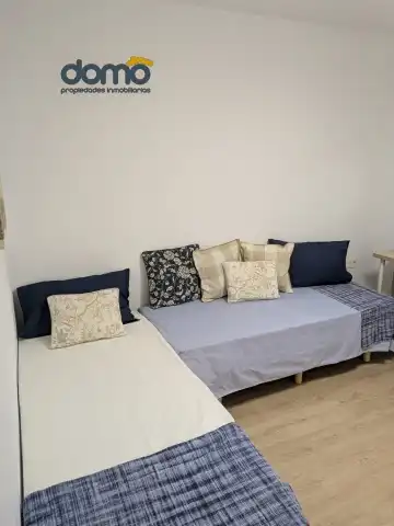 Bedroom of Flat for rent in Granada  with Air Conditioner, Parquet flooring and Furnished