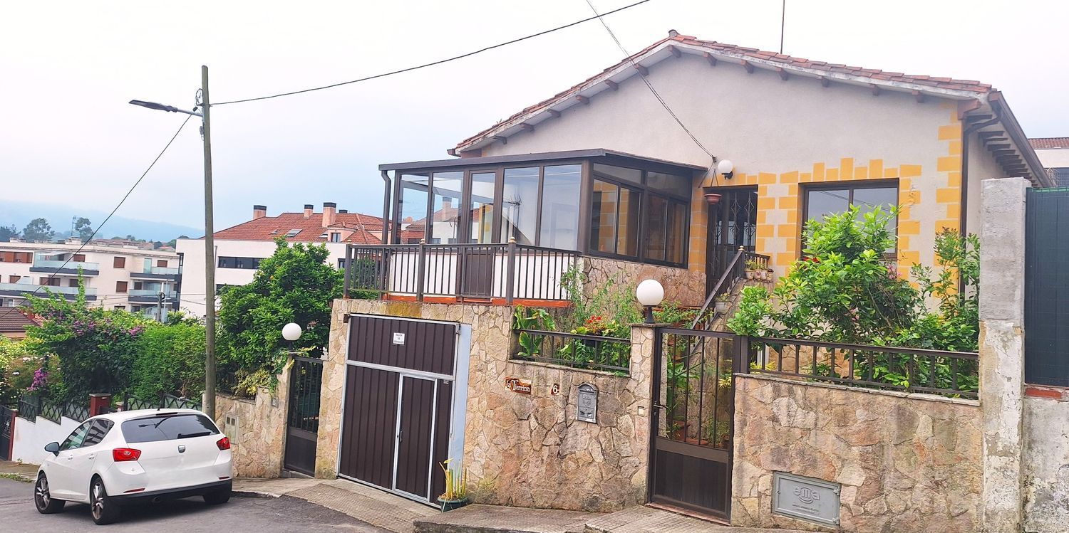 Exterior view of House or chalet for sale in Gijón   with Heating, Terrace and Swimming Pool