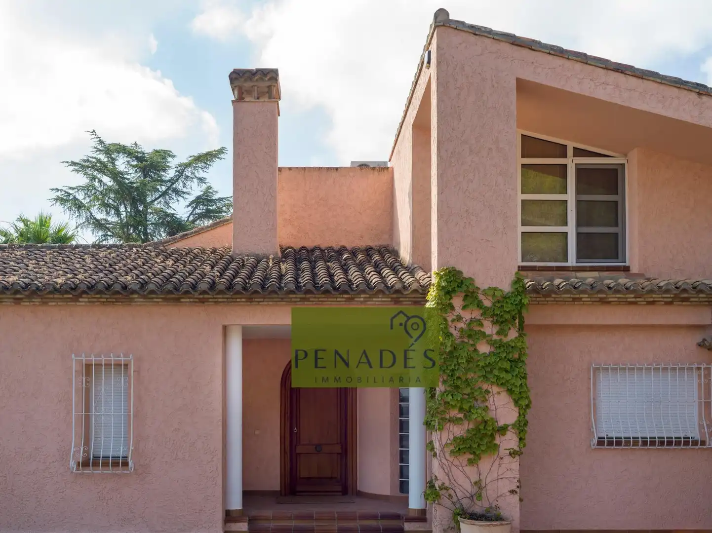 Chalet con piscina en venta en Santa Ana