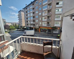 Vista exterior de Pis en venda en Ourense Capital  amb Calefacció, Parquet i Moblat