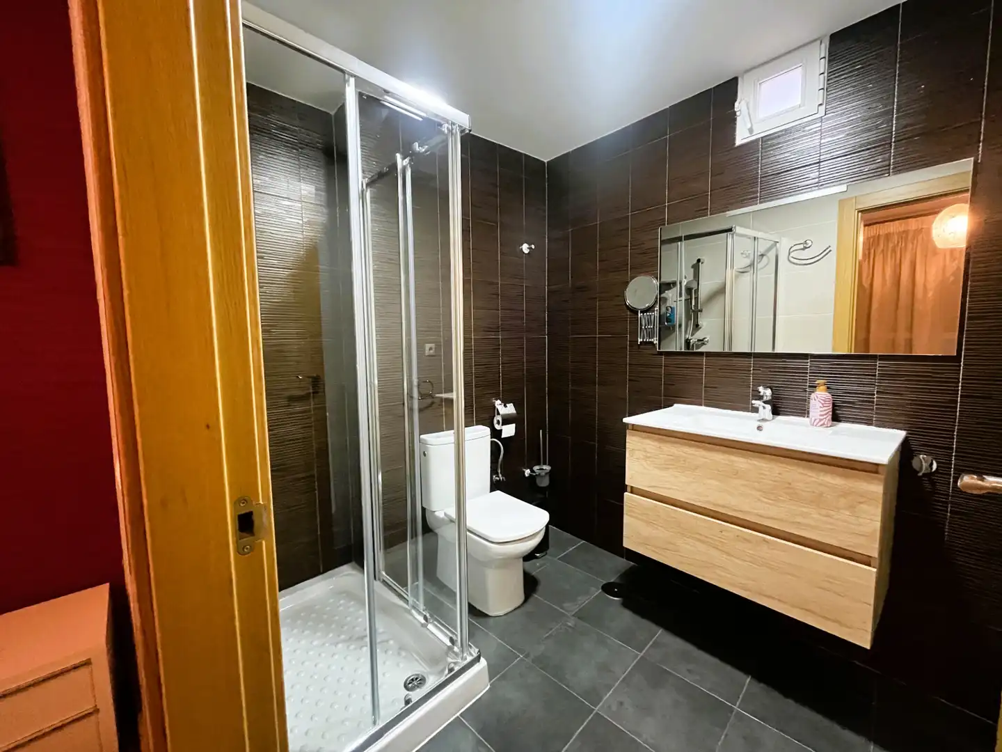 Bathroom of Flat for sale in Jaén  with Air Conditioner, Heating and Storage room