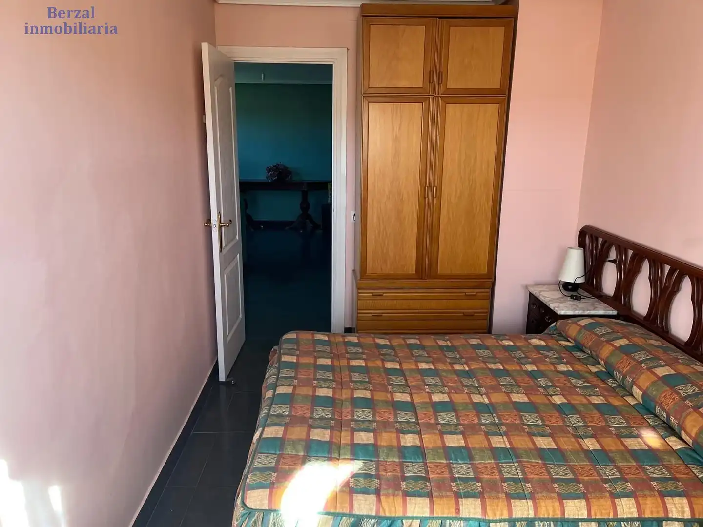 Habitación de Nave industrial en venta en  Logroño