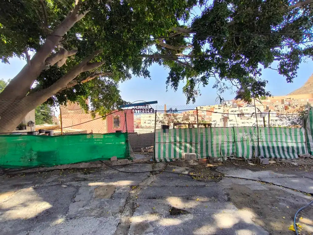 Vista exterior de Casa adosada en venda en Almería