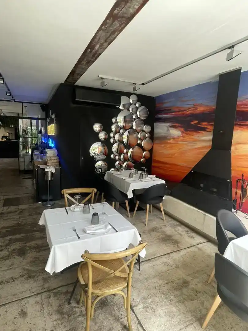 Local en venta en Medinaceli con Aire acondicionado