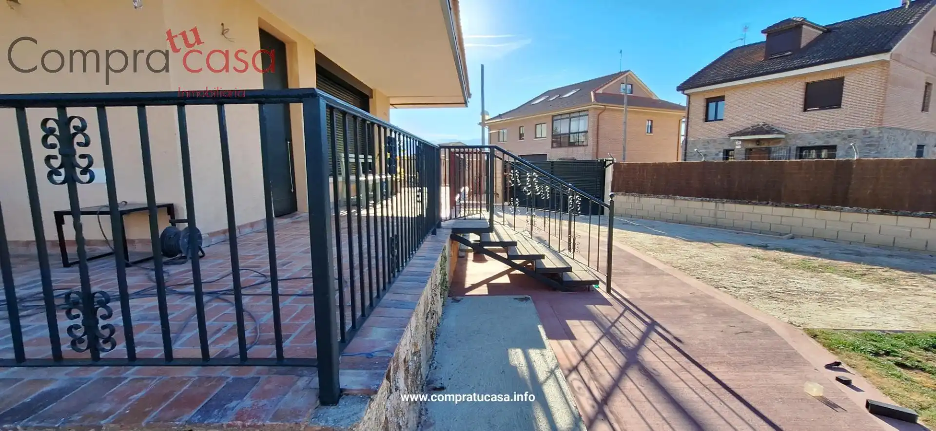 Terrassa de Casa o xalet en venda en La Lastrilla  amb Calefacció, Jardí privat i Terrassa