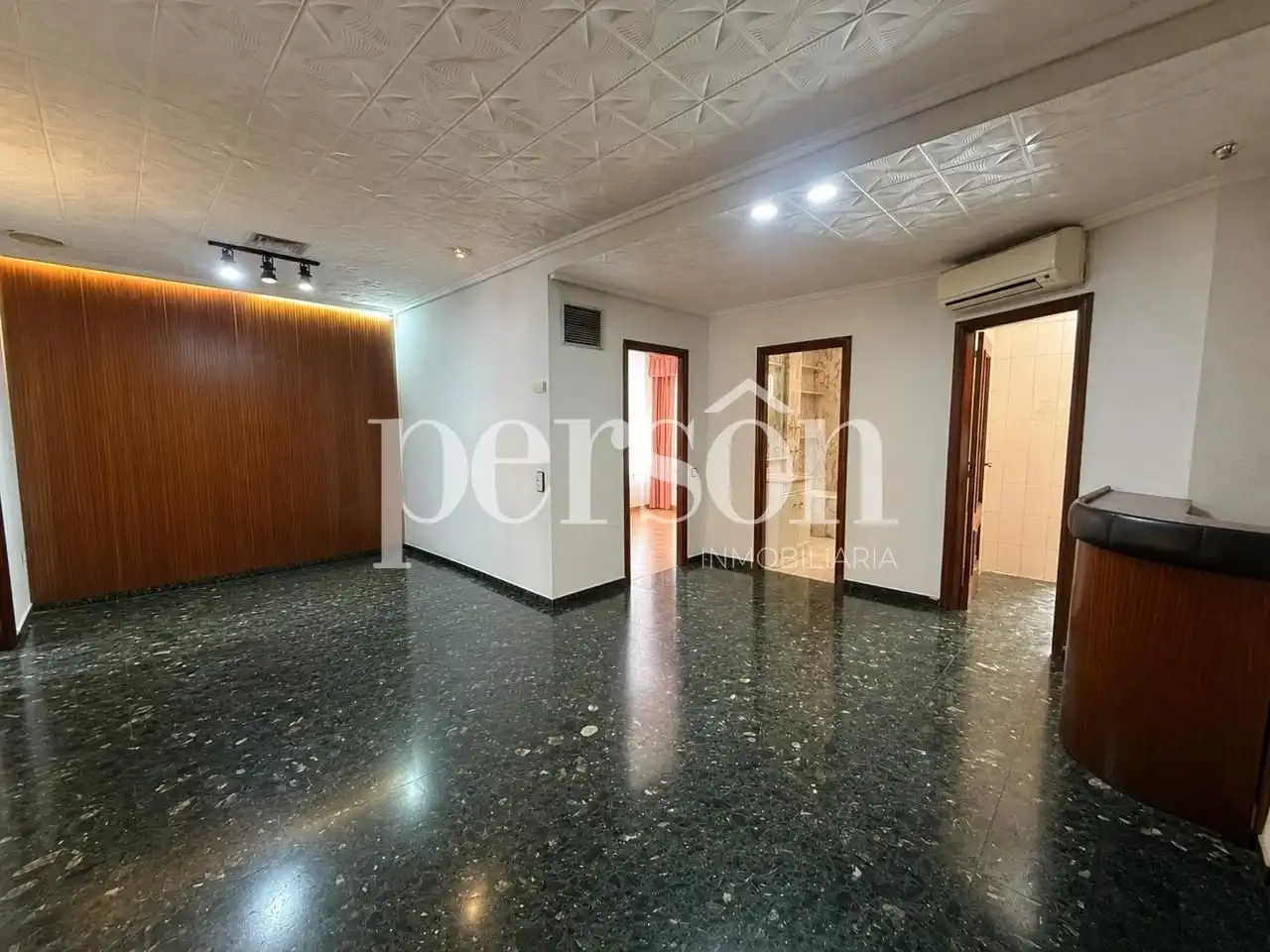Piso en venta en Valencia con Aire acondicionado, Terraza y Amueblado