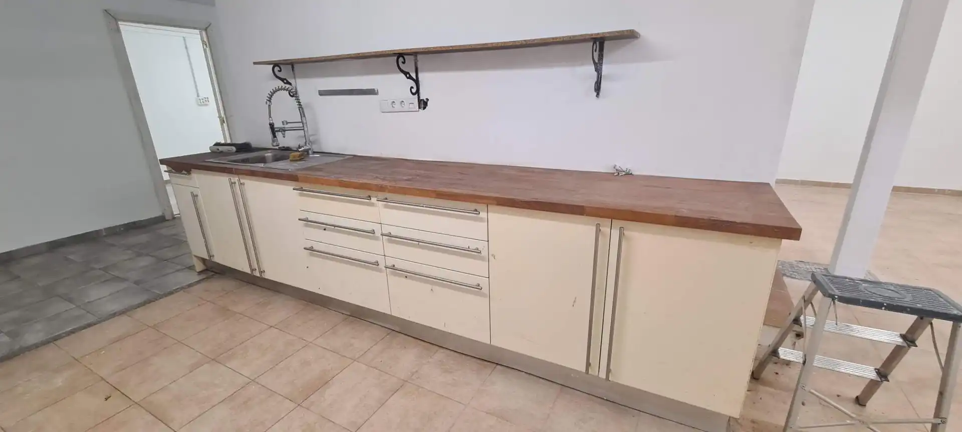 Cocina de Local en venta en Valdemorillo