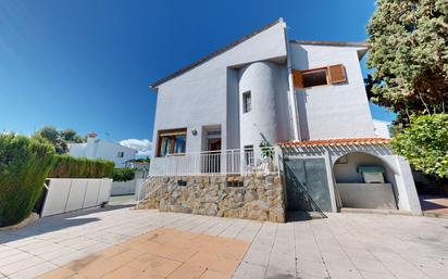 Exterior view of Single-family semi-detached for sale in Torrent  with Air Conditioner, Heating and Private garden