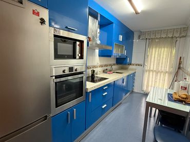 Piso con balcón en venta en Barrio el Mesón 41