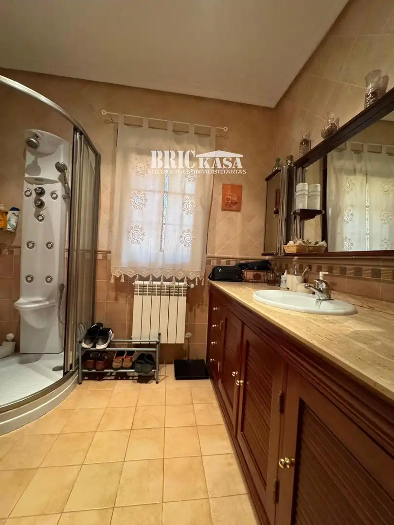 Baño de Casa o chalet en venta en Torre de Santa María con Aire acondicionado, Calefacción y Trastero