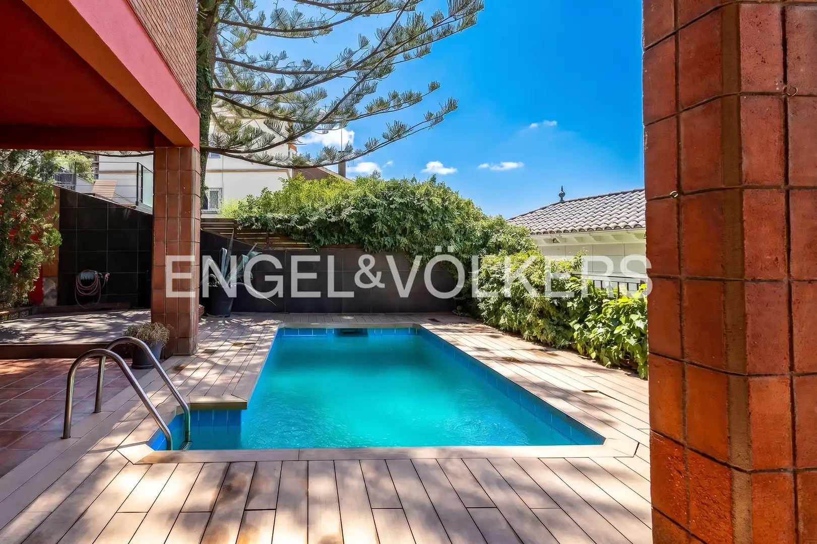 Piscina de Casa o chalet de alquiler en Esplugues de Llobregat con Aire acondicionado, Calefacción y Jardín privado