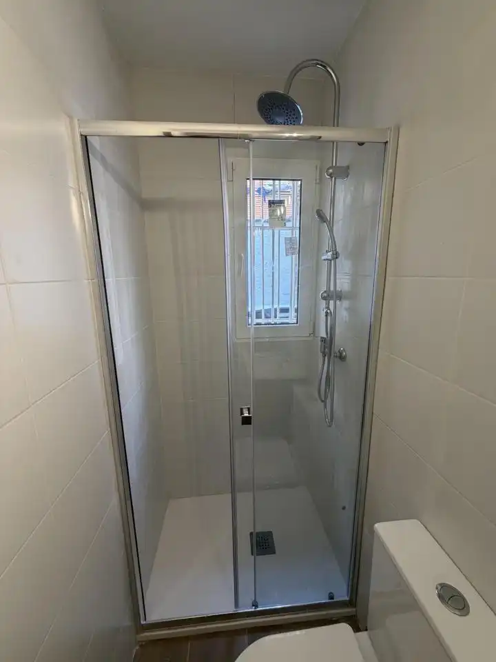 Baño de Planta baja en venta en Madrid con Calefacción