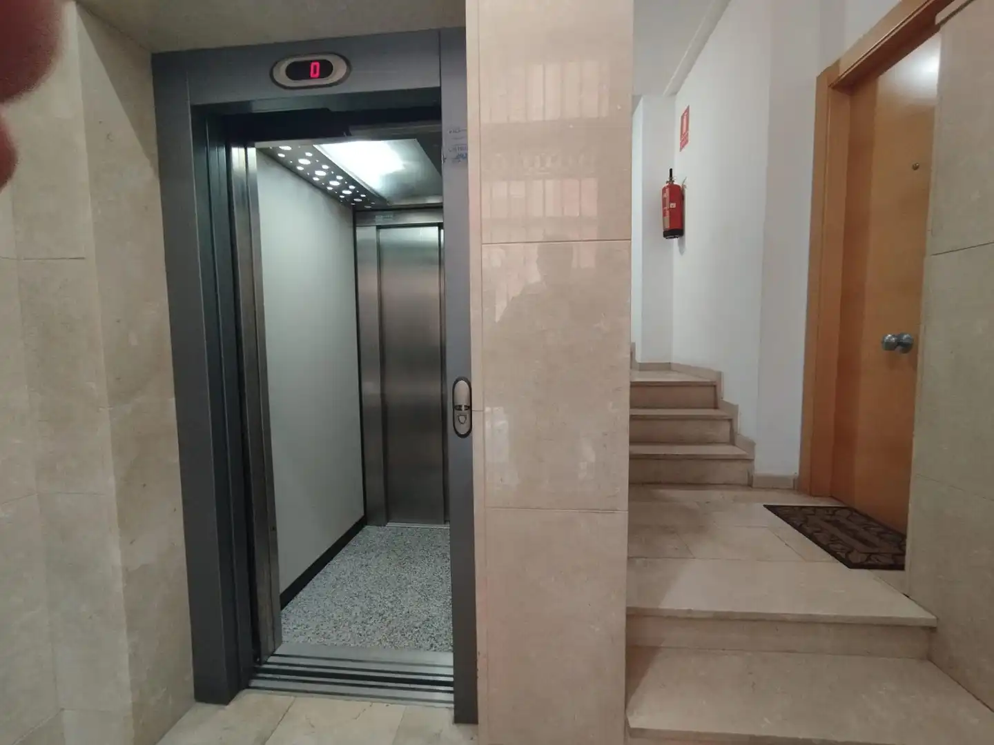 Dachboden zur Miete in Elche / Elx mit Klimaanlage und Heizung