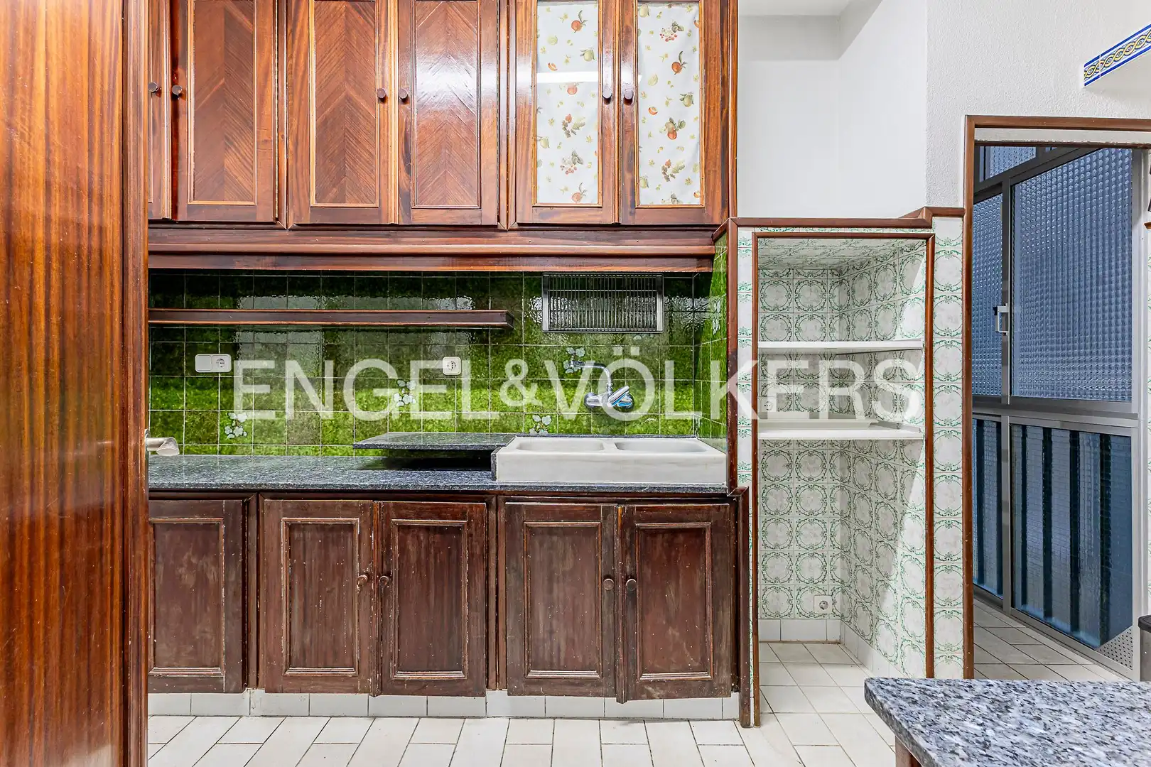 Küche von Wohnung zum Verkauf in Barcelona mit Klimaanlage, Heizung und Terrasse
