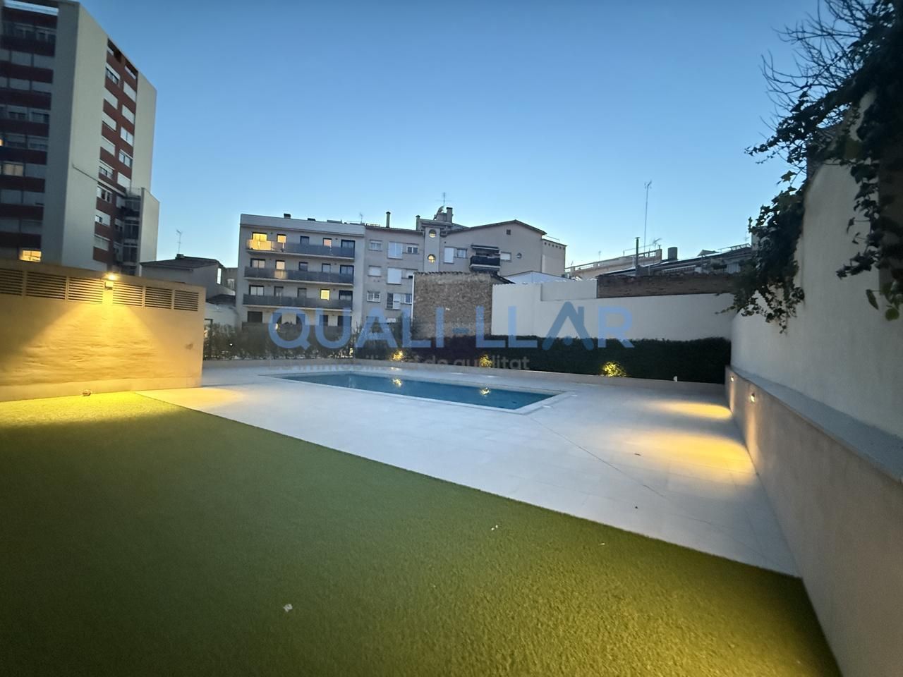 Swimming pool of Duplex for sale in Sant Feliu de Llobregat  with Air Conditioner, Heating and Parquet flooring