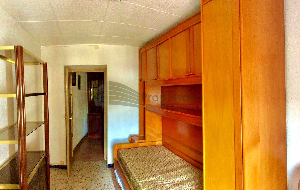 Dormitori de Casa o xalet en venda en Tarazona amb Calefacció, Moblat i Balcó