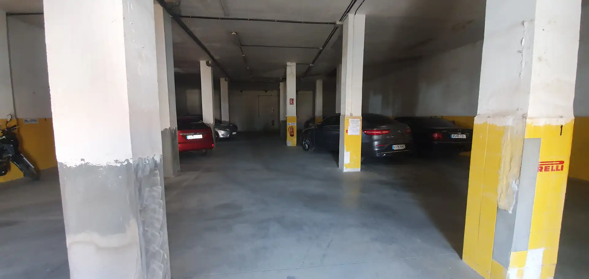 Local comercial en venta en Calle Federica Montseny 3, imagen 2