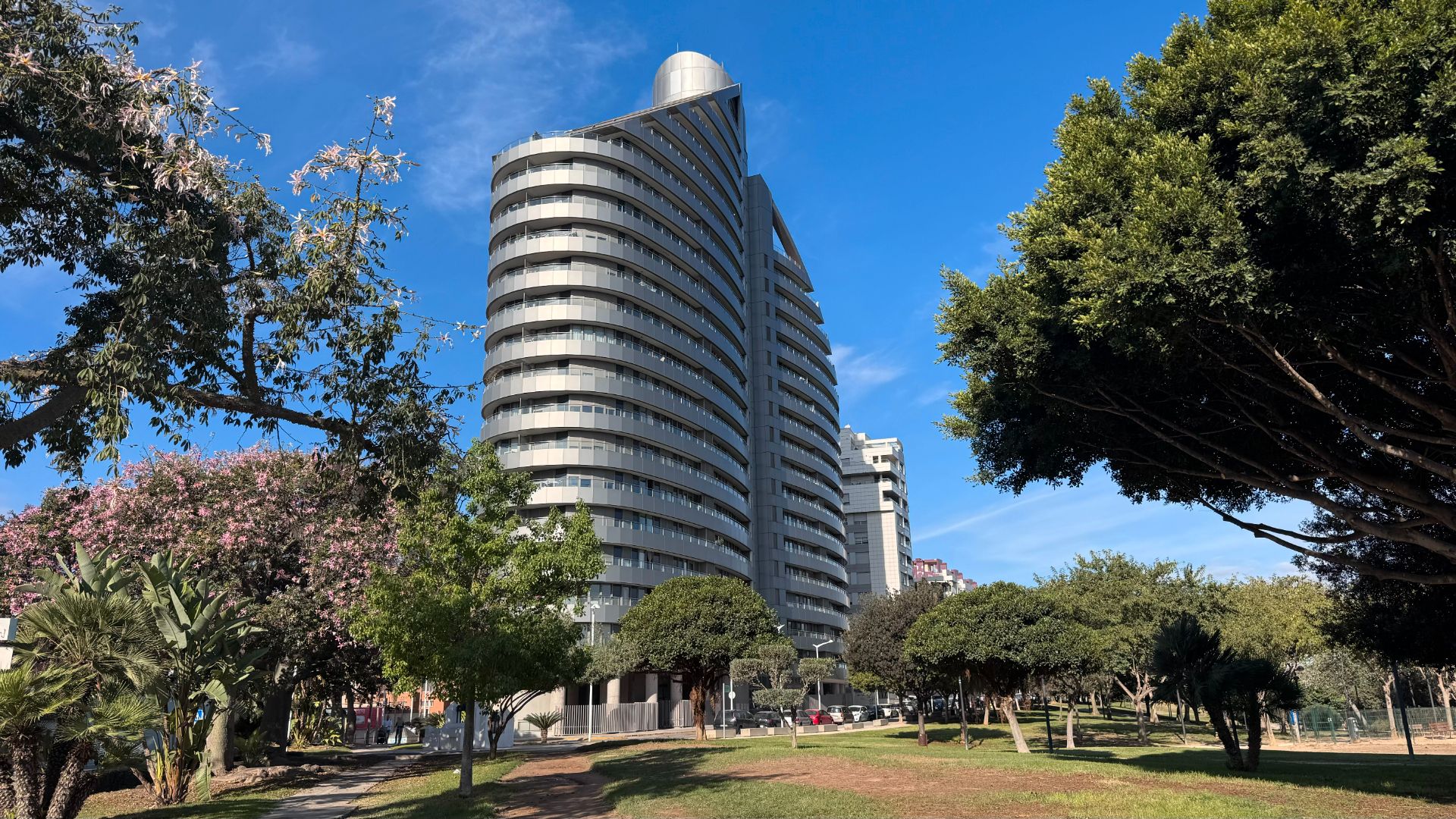 Vista exterior de Pis en venda en Mislata amb Aire condicionat, Parquet i Forn