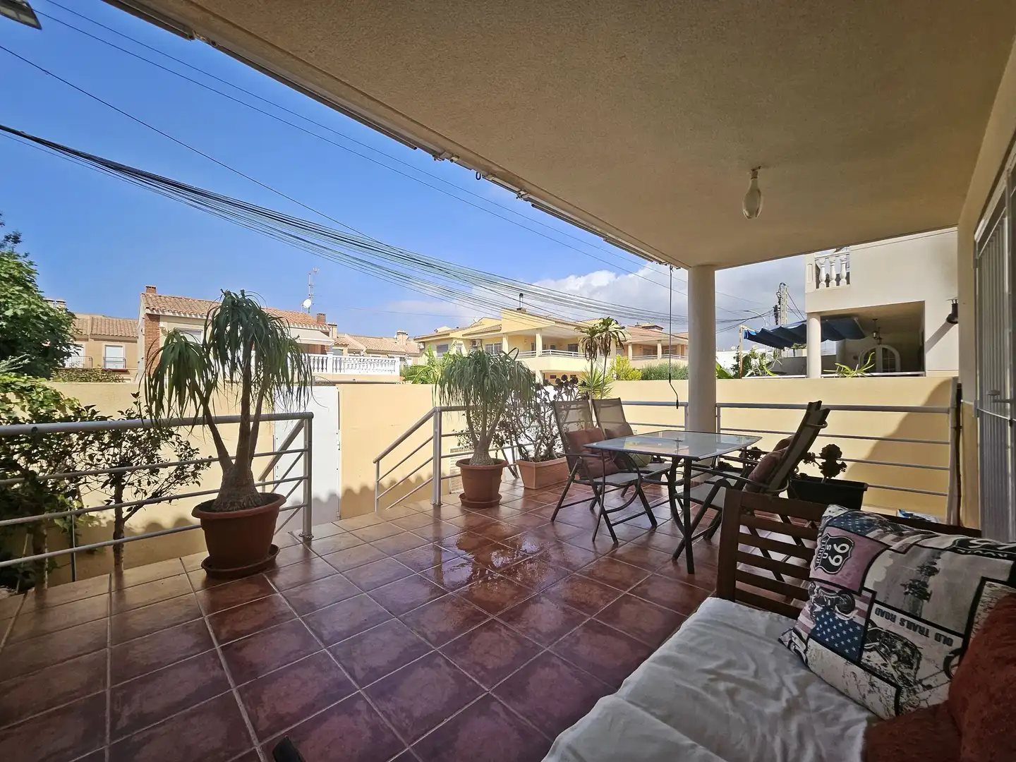 Terrassa de Casa o xalet en venda en Calabardina