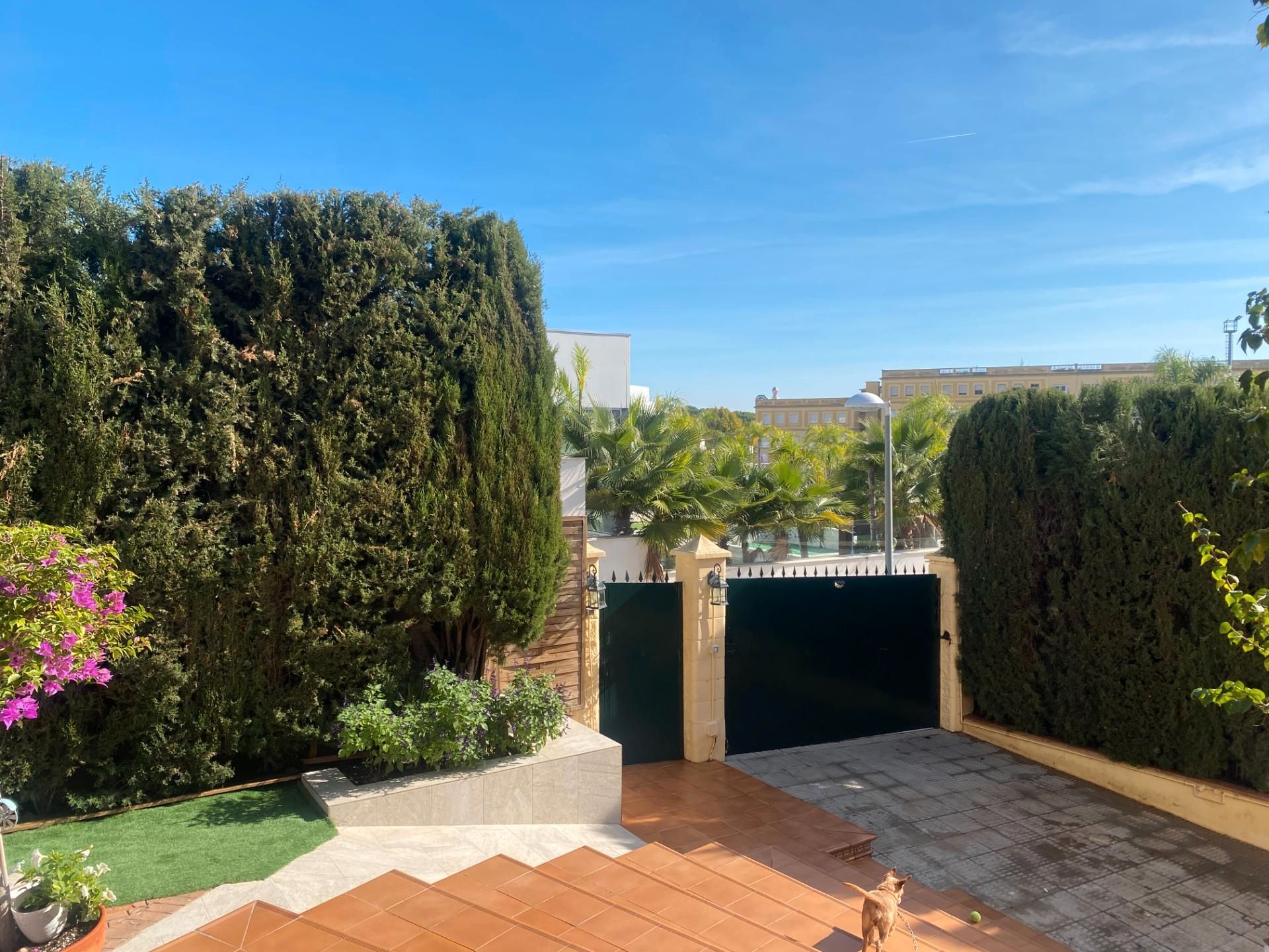 Jardí de Casa o xalet en venda en  Córdoba Capital amb Aire condicionat, Calefacció i Traster