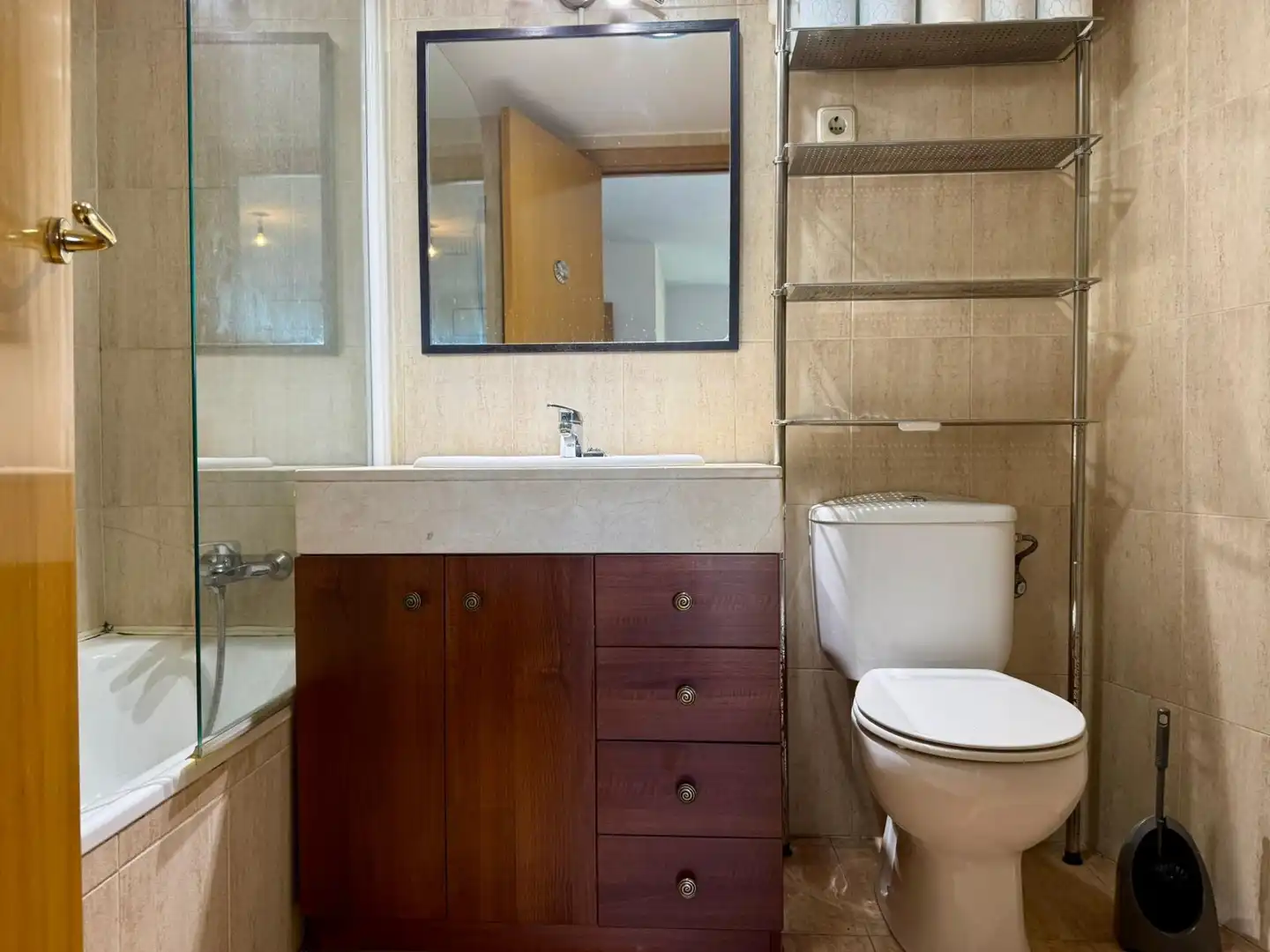 Baño de Piso en venta en Vic con Aire acondicionado, Calefacción y Parquet