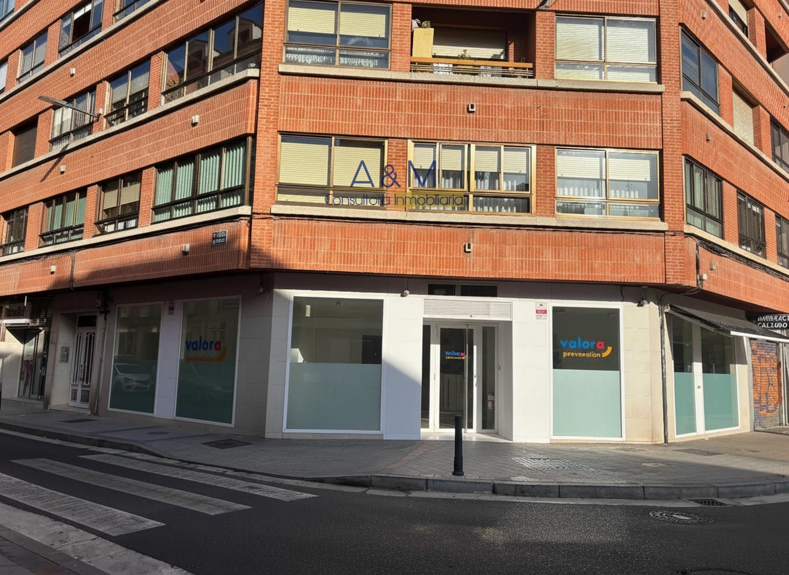 Local de alquiler en C/ Jose Maria Lacort, Centro