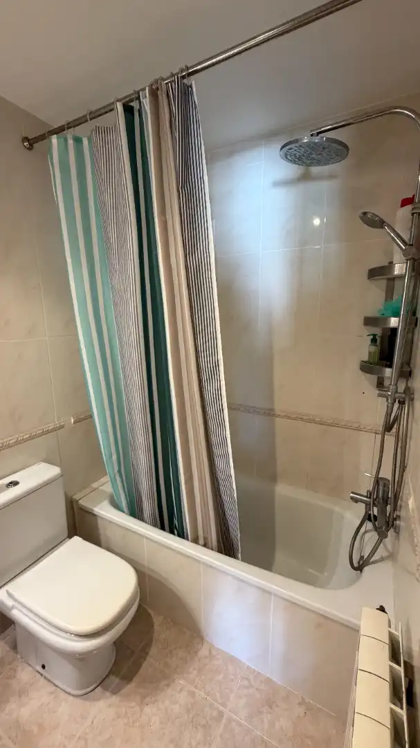 Bany de Dúplex en venda en Canet de Mar amb Aire condicionat, Calefacció i Terrassa