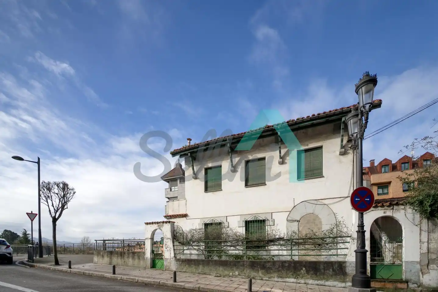 Außenansicht von Residential zum Verkauf in Oviedo 