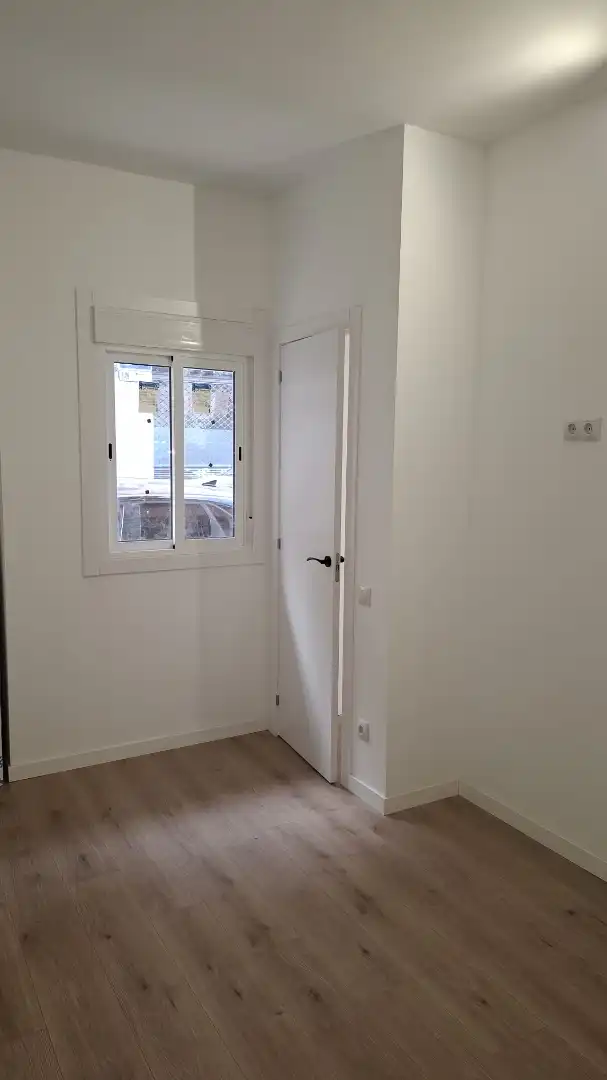 Piso en venta en Barcelona con Parquet, Horno y Alarma