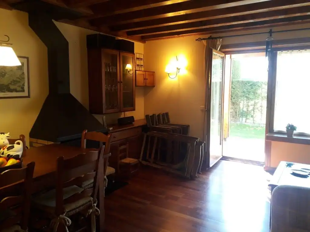 Terraced house with pool to rent in Avinguda del Segre 21, imagen 3