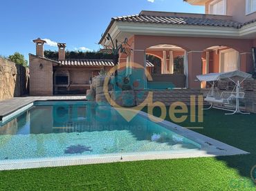 Casa con piscina en venta en Alamedas de Lorca