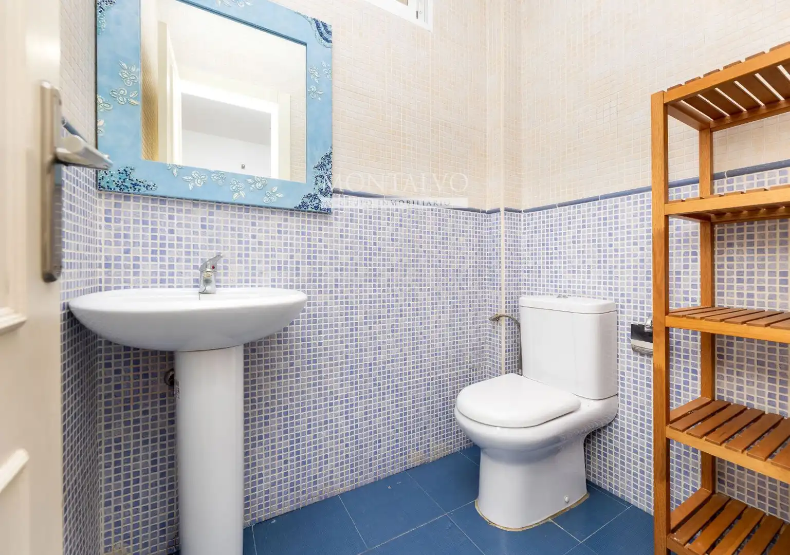 Baño de Piso en venta en Atarfe con Terraza