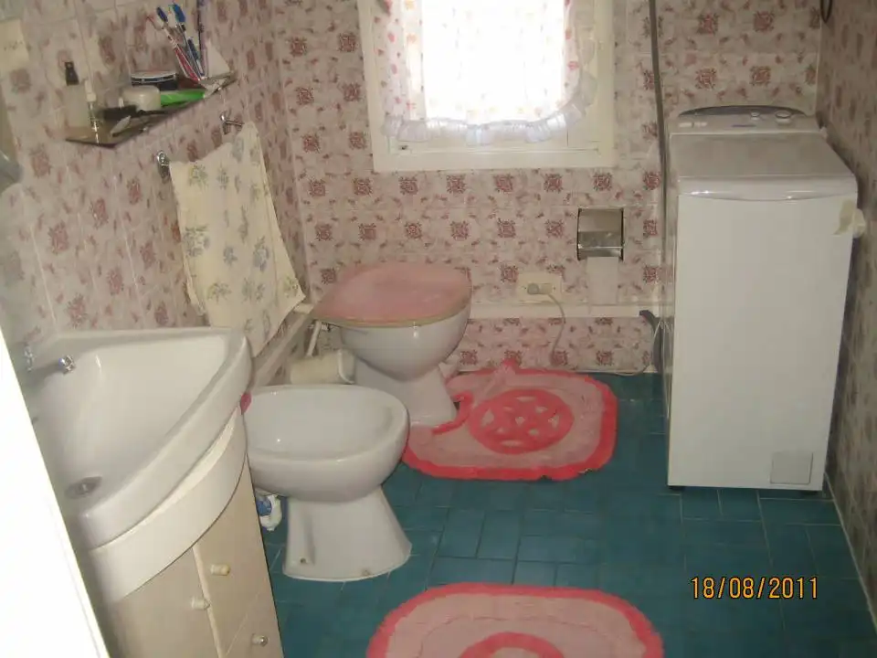Bathroom of Flat for sale in Merindad de Sotoscueva  with Furnished