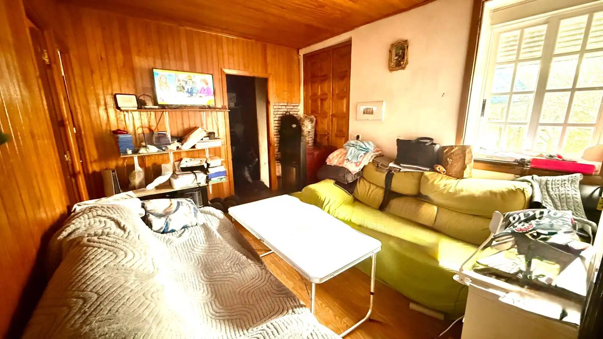 Sala d'estar de Casa o xalet en venda en A Arnoia amb Jardí privat i Moblat