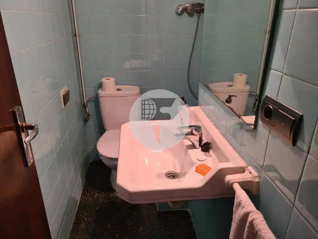 Bathroom of Buildings for sale in Terrassa