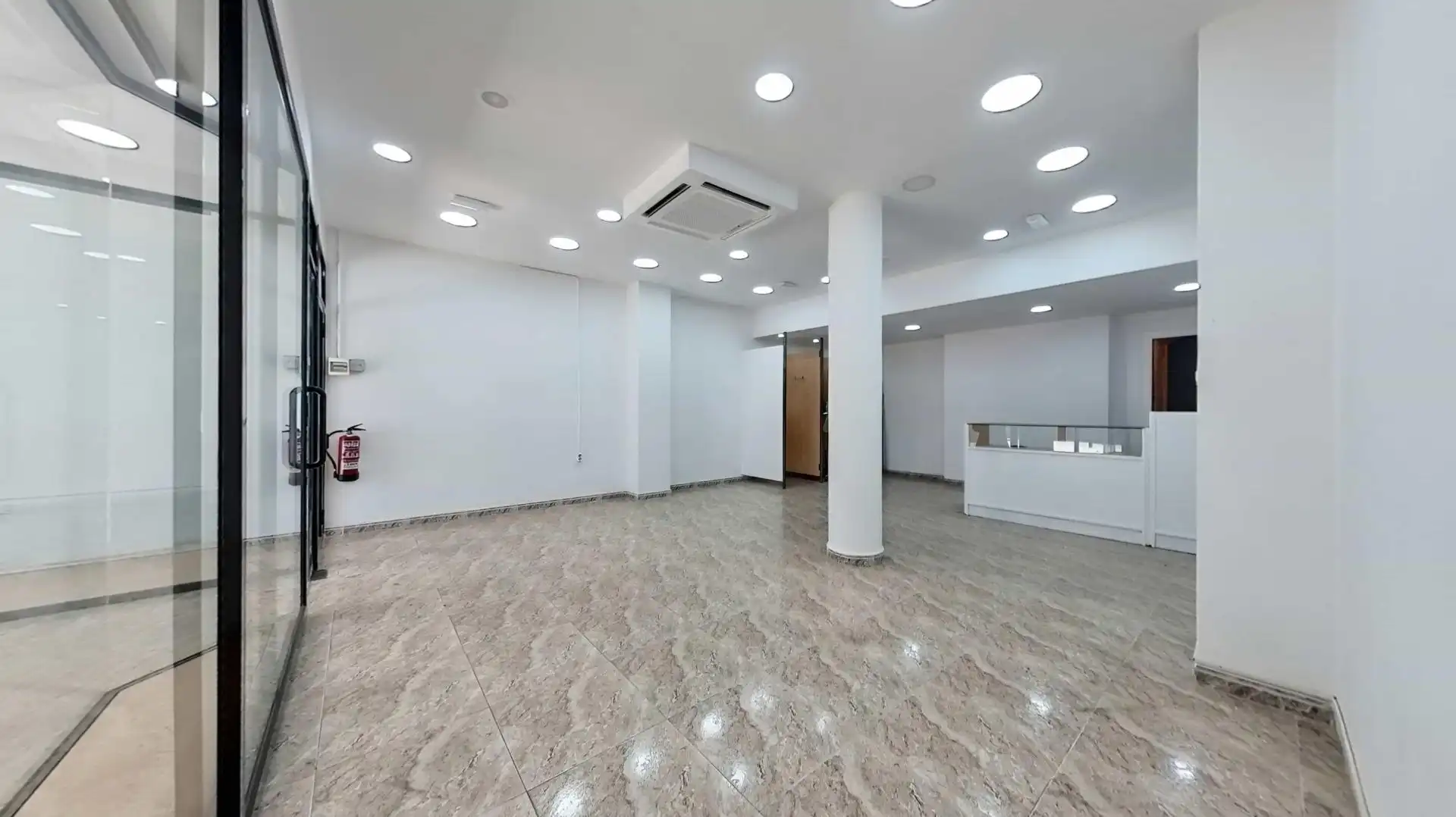 Local comercial en venda a Calle San Justo, imagen 4