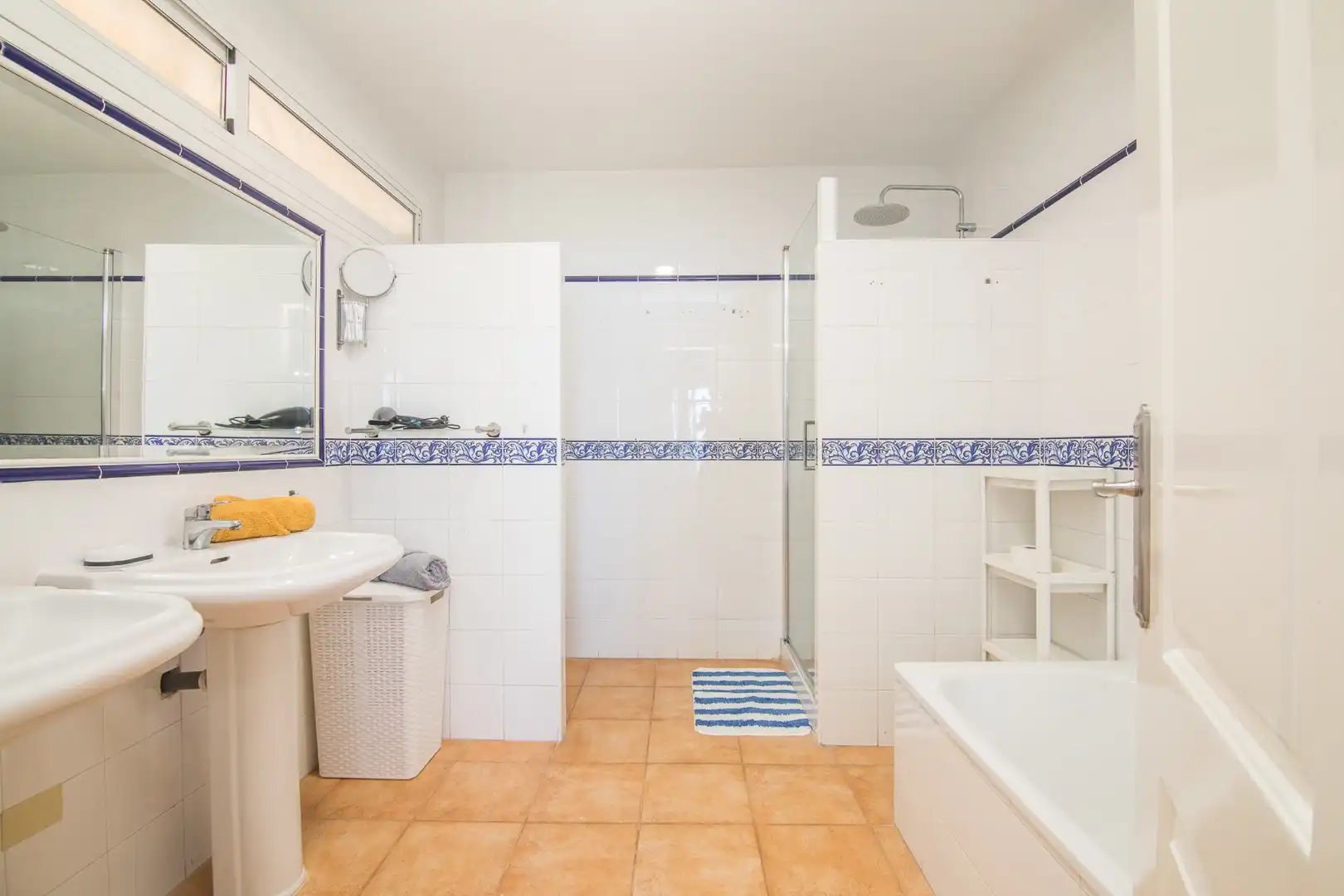 Bathroom of Houses for rent in Santa Pola  with Air Conditioner, Heating and Private garden