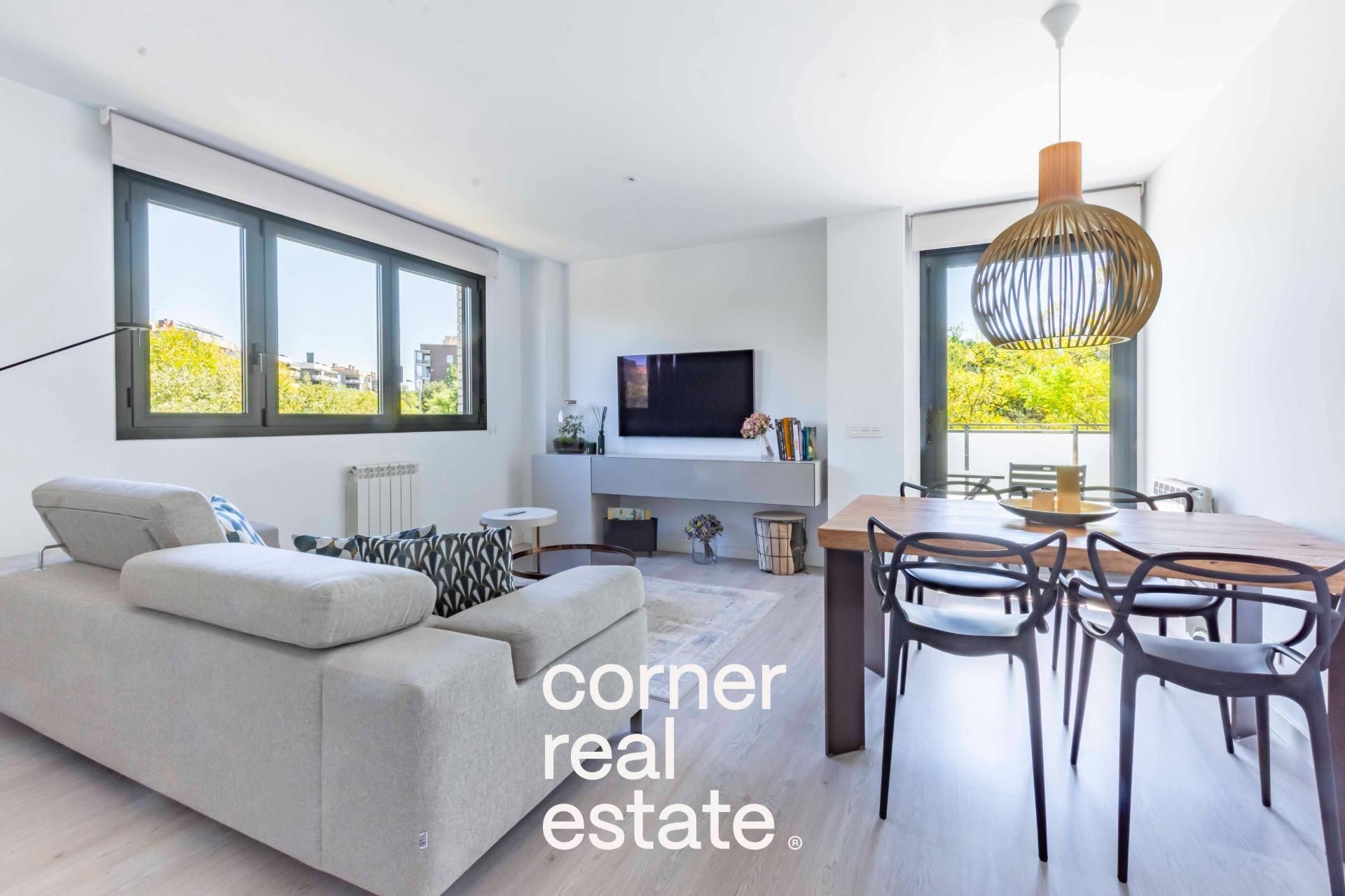 Exterior view of Flat for sale in Sant Cugat del Vallès  with Air Conditioner, Heating and Parquet flooring