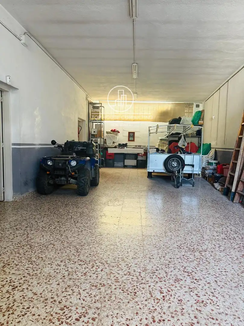 Aparcament de Casa o xalet en venda en Arenys de Munt amb Calefacció, Terrassa i Moblat
