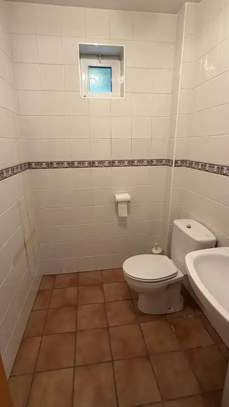 Bany de Casa o xalet en venda en Vitoria - Gasteiz amb Calefacció, Jardí privat i Terrassa