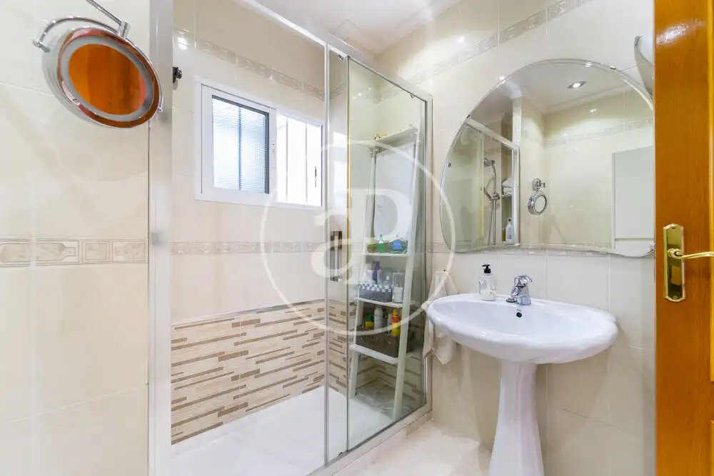 Bathroom of Houses for sale in San Vicente del Raspeig / Sant Vicent del Raspeig  with Air Conditioner, Heating and Private garden