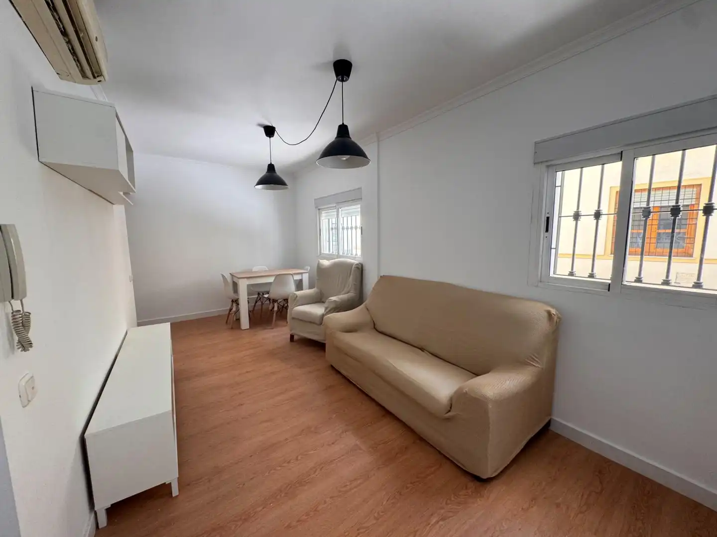 Ground floor for rent in Calle ALFONSO VII, Centro